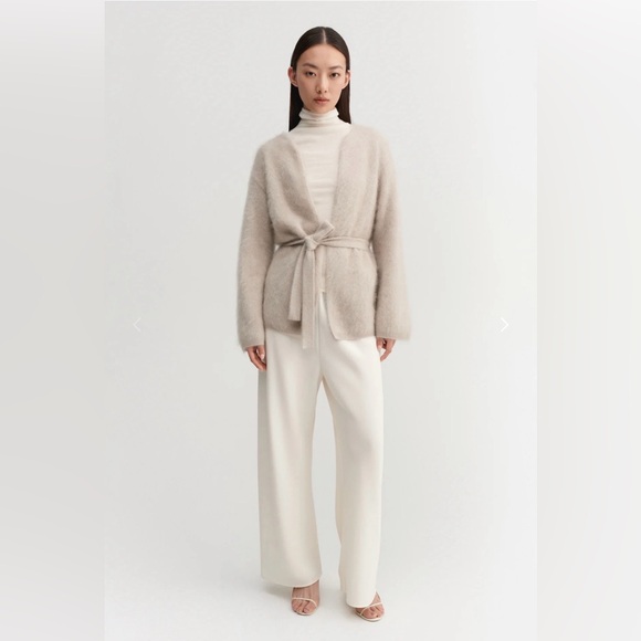 almada label Sweaters - 🌿 ALMADA LABEL 🌿 Aria Cardigan, cream 
XS $663 SOLD OUT!